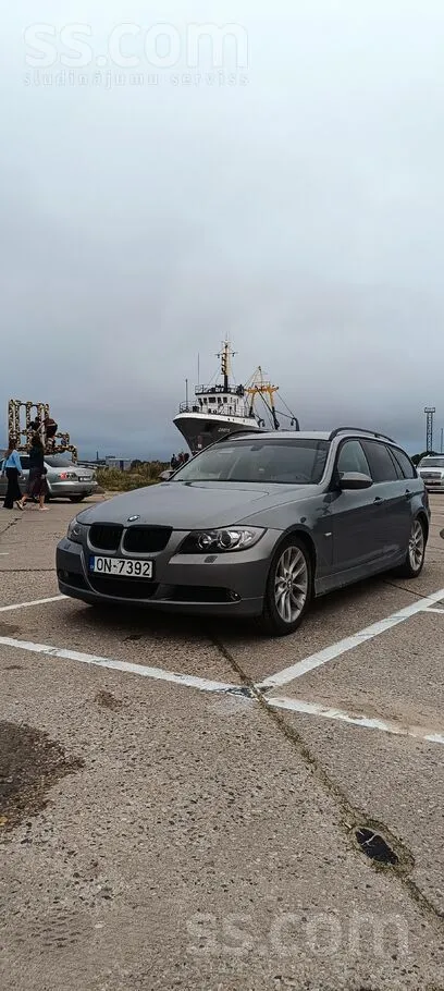 BMW 320