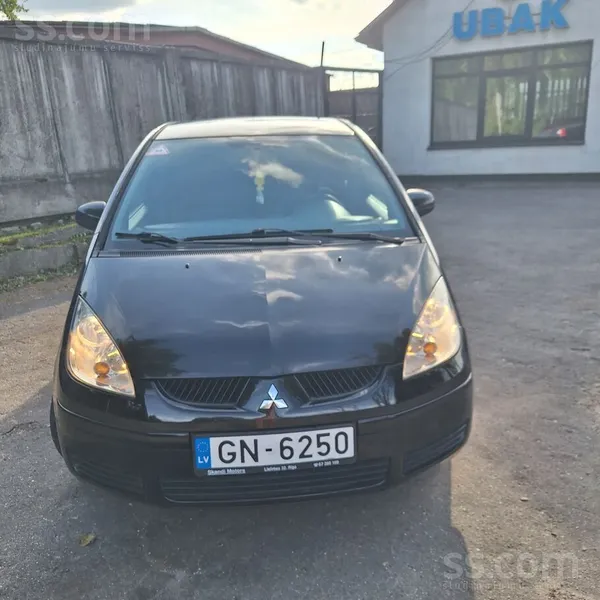 Mitsubishi Продается машина 2 владельца. технически в отлично