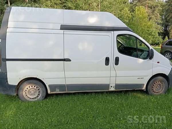 Renault Pārdod kravas busu, jo vairs nav nepieciešams. Nav