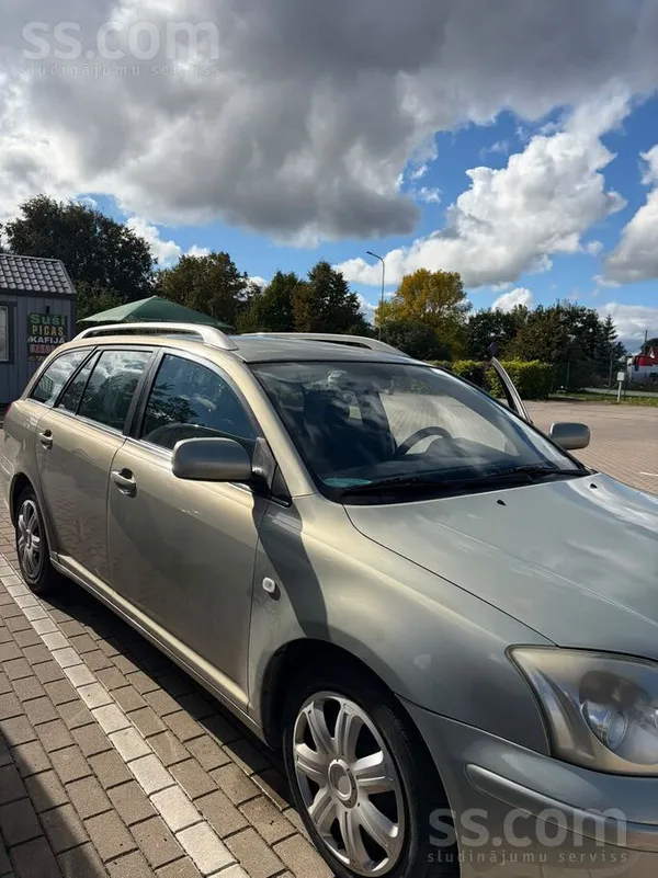 Toyota Avensis 2005, 2.0D dīzelis, Manuāls, Universāls, Sudrabs — Latvijā