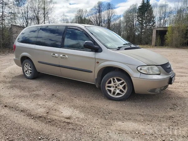 Chrysler Steidzami pārdodu ietilpīgu auto. Kamēr sludinājum