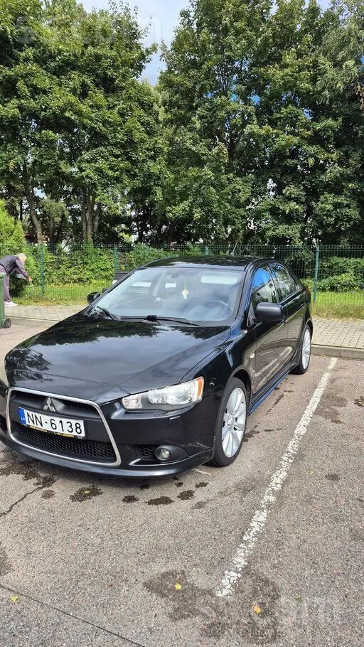 Mitsubishi Продам экономичную машину. Расход 5-6 литров. Маши