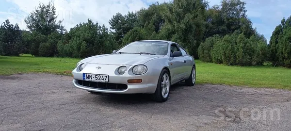 Pārdod diezgan sakarīgu Toyota Celica ar 1.8 85kw, tehniski viss strādā, pat