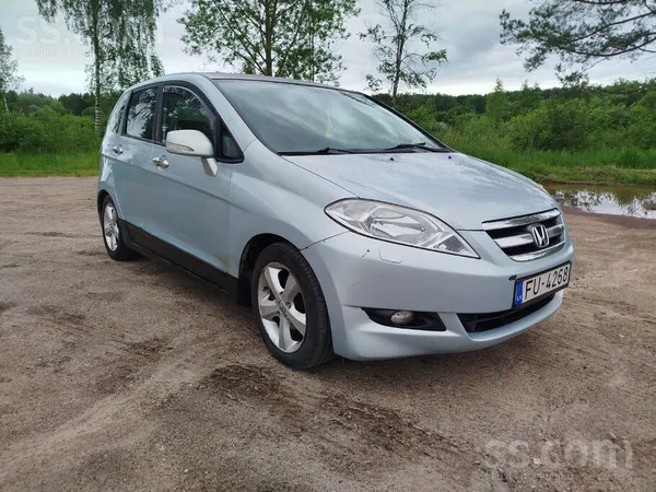 Honda FR-V