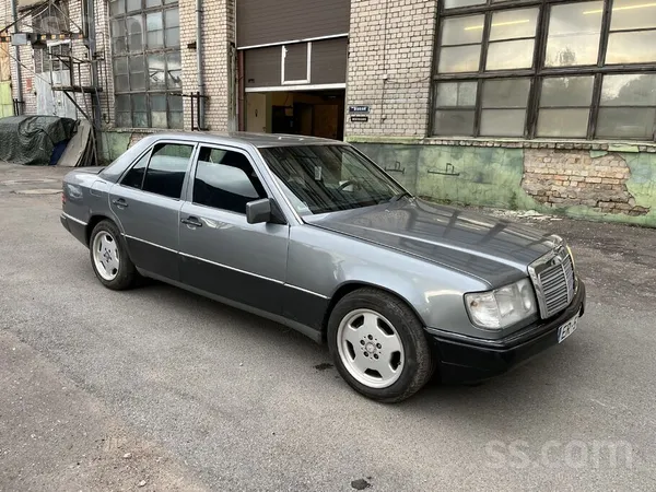 Mercedes E260