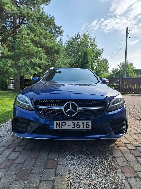 Mercedes C200
