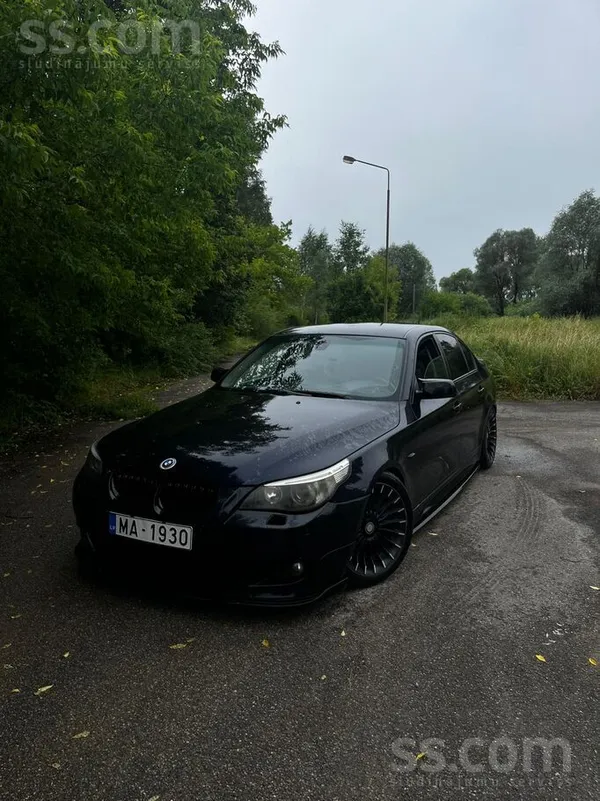 BMW 530