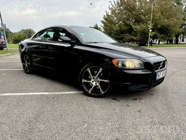 Volvo Pārdodu Volvo kabrioletu. 4 vietas. Uzticama mašīn