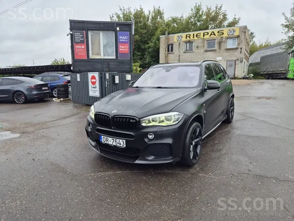 BMW X5 Xdrive40D M-Pack 3.0l dīzelis. 230kw
Tehniskā apskate derīga līdz 09