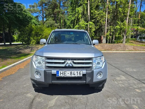 Mitsubishi Продаю Mitsubishi Pajero 2008года. Куплена в Латви