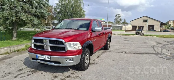 Dodge Pārdodu jaudīgu amerikāņu pikapu Dodge Ram 1500, 2