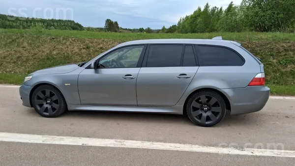 BMW 525