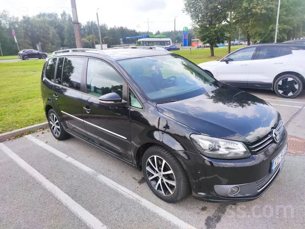 Volkswagen Touran - 1