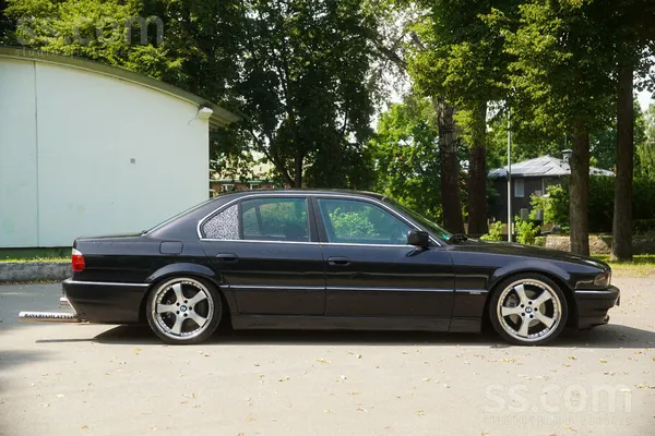 BMW 740 - 1