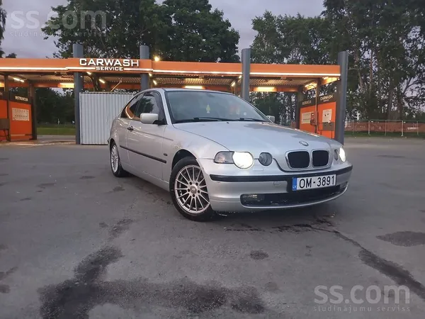 BMW 320