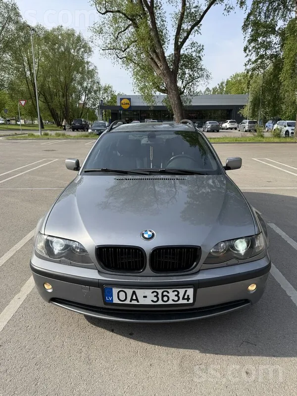 BMW 320