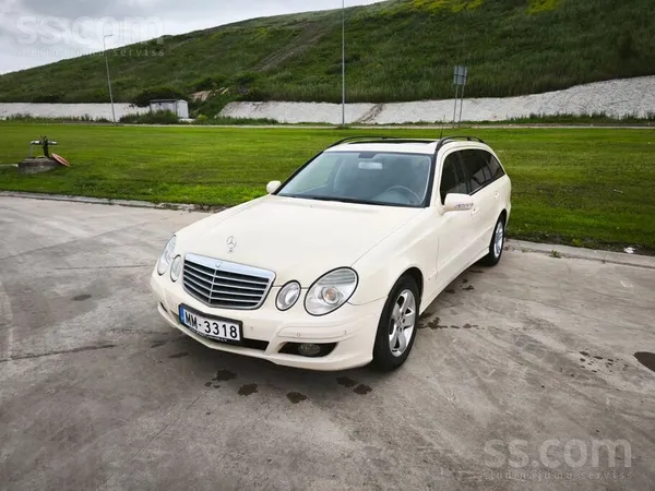 Mercedes E200