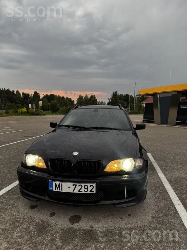 BMW 320