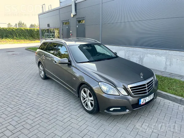 Mercedes Pārdodu Mercedes-Benz E200 Cgi (S212), 2010.g. , a