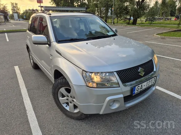 Suzuki Надежный японский внедорожник в рабочем состоянии.
