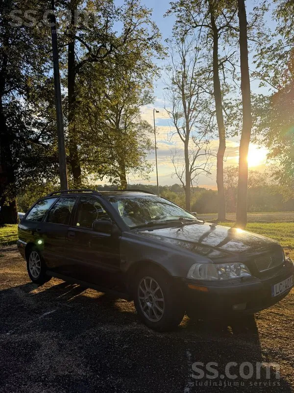 Volvo V40 - 1