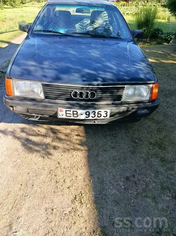 Audi 100