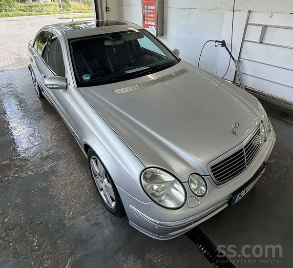 Mercedes E220