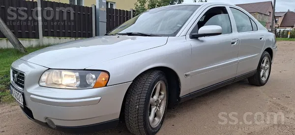 Volvo s60 120kw. Только пройден новый ТО. Машина технически и визуально в хо