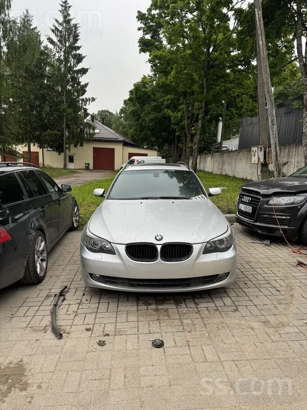 BMW 525