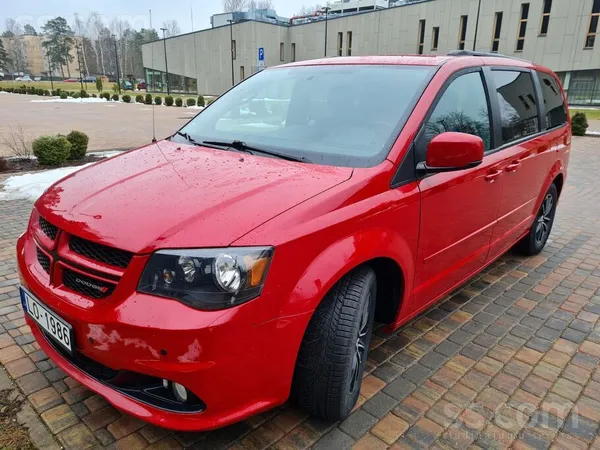 Dodge Pardošanā ģimenes auto, Dodge Grand caravan RT. Pa