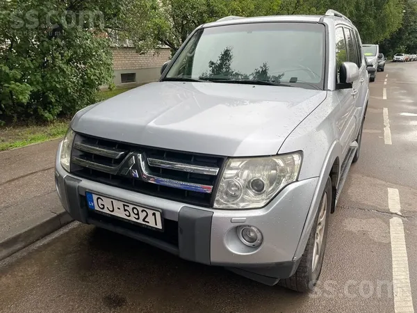 Pārdodu uzticamu un godīgu apvidus auto teicamā tehniskā stāvoklī tas ir īsts rāmja apvidus auto. 

Automašīna pirkta jauna ...