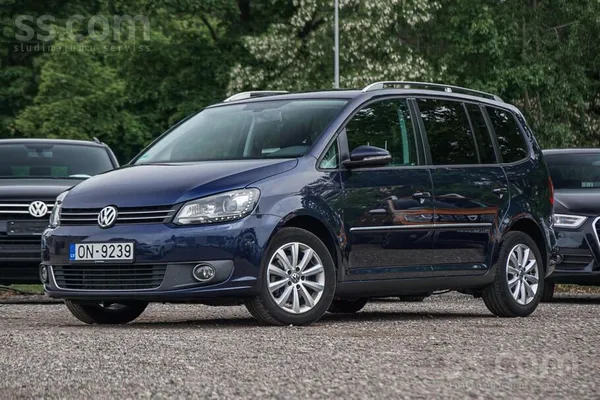 Volkswagen Touran - 1