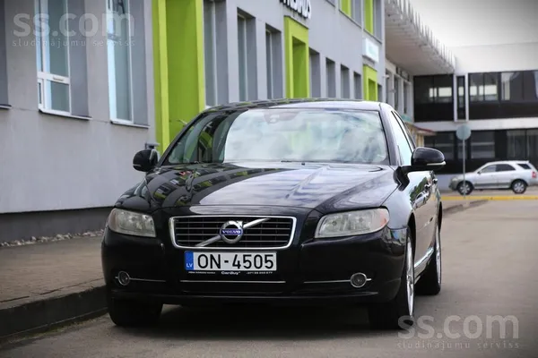 Volvo S80