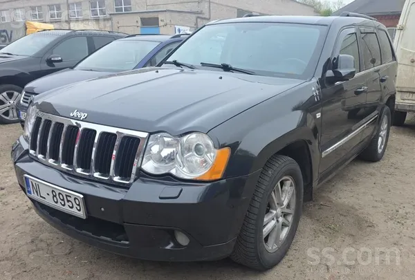 Pārdodu Jeep Grand Cherokee. Vizuāli un tehniski labā stāvoklī, atbilstoši g
