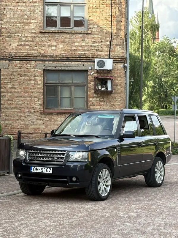 Land-Rover Auto izskatās, un brauc patīkamāk - par dažu labu 