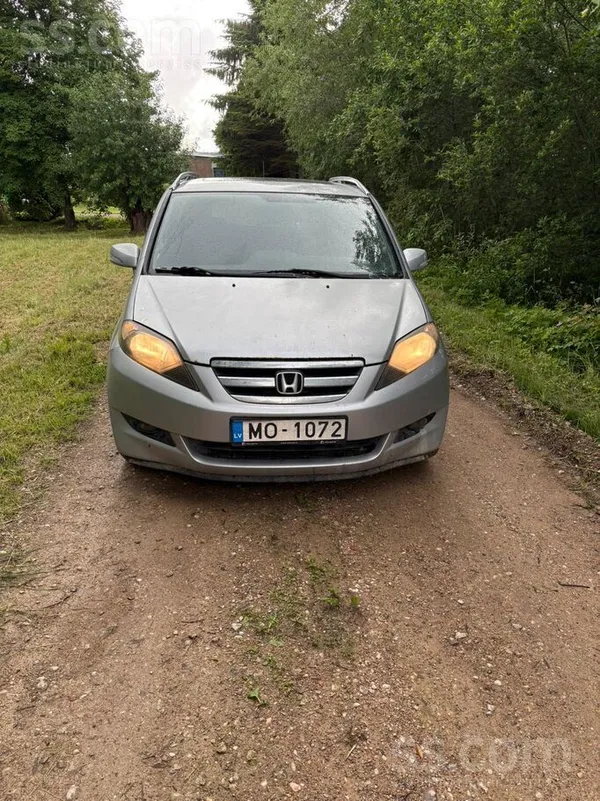 Honda FR-V
