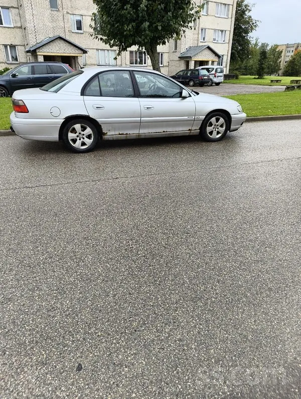 Opel Pārdodu Opel Omega(aizmugures piedziņa) . Automašī