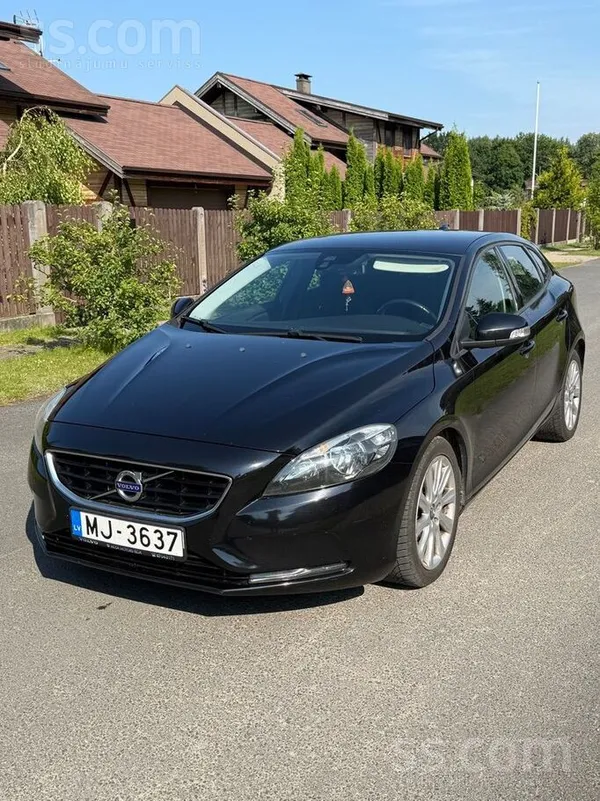 Volvo V40