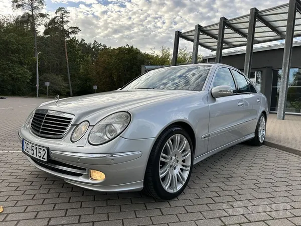 Mercedes Pārdod savu uzticēto auto, manas rokas gadu. Kas v