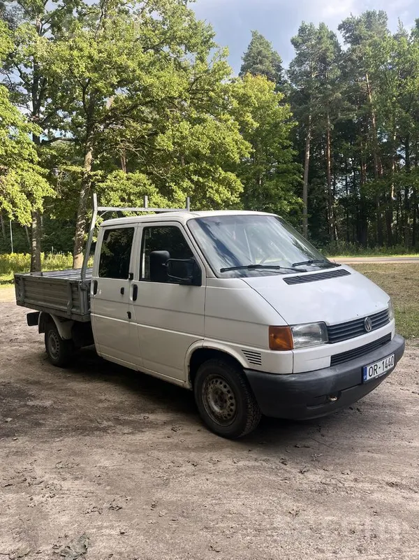 Volkswagen Pārdodu savu darba auto ar dubulto kabīni un krava