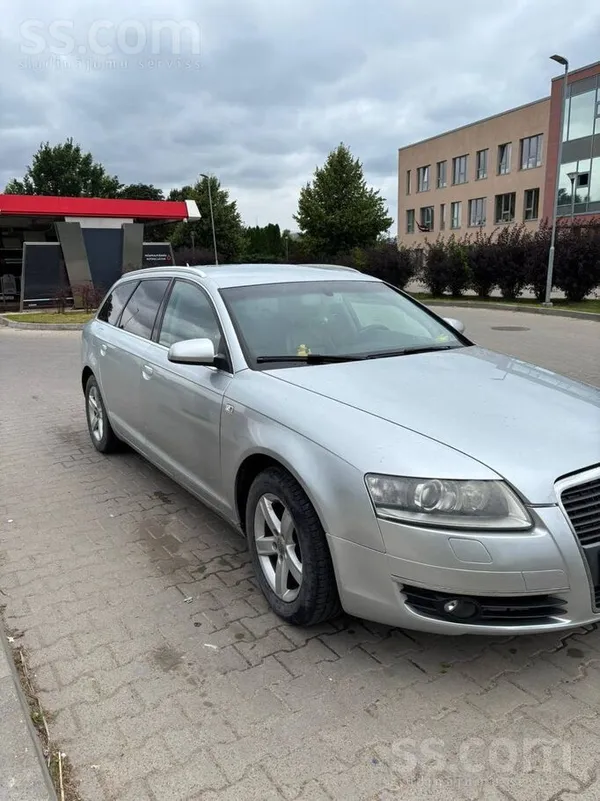 Audi A6 - 1