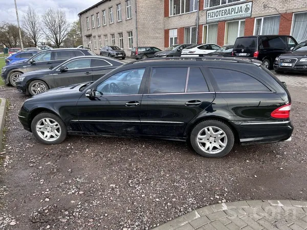 Mercedes G320