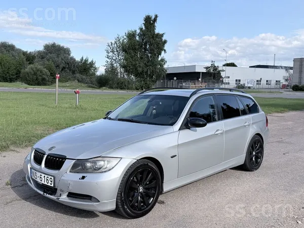 BMW 320