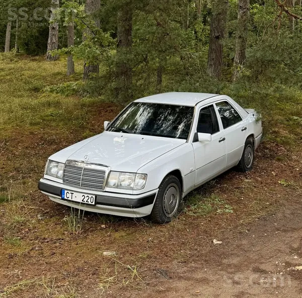 Mercedes E200