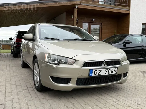 Mitsubishi Lancer