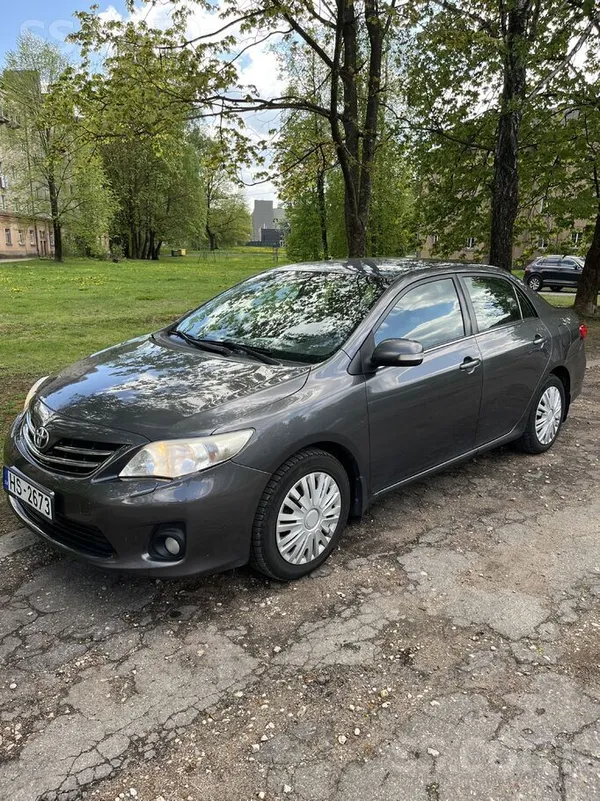 Pārdodu Toyota Corolla ar automātisko ātrumkārbu. 
Ērta, uzticama un ekonom