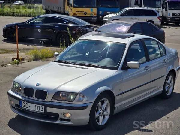 BMW 320