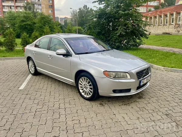 Volvo S80