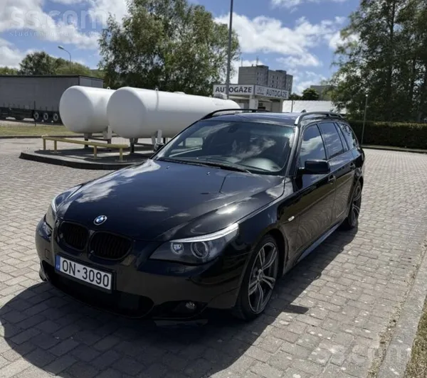 BMW 525