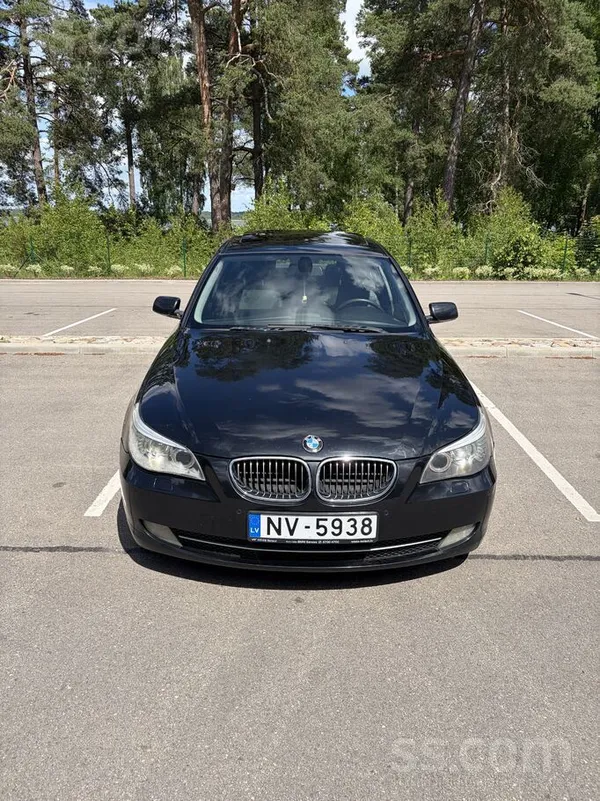 BMW 523